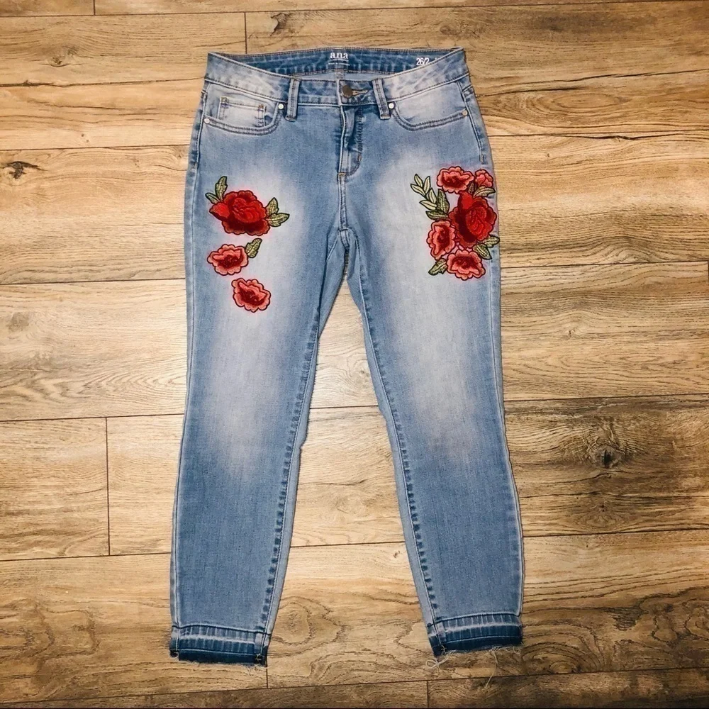a.n.a. Floral Embroidered Skinny Ankle Jeans - Picture 1 of 8